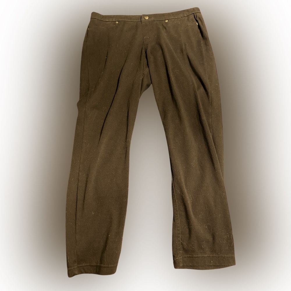 HUE brown women’s large pants. False front pockets. Back pockets. Elastic waist.